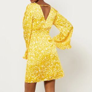 BCBG DELILAH LONG SLEEVE DRESS XS NWT